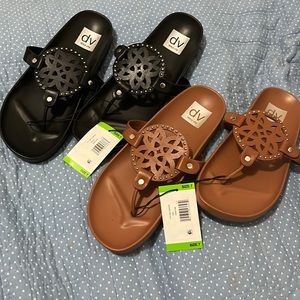 NWT Dolce Vita flip flops. Both in bundle price. Black and brown. Size 7